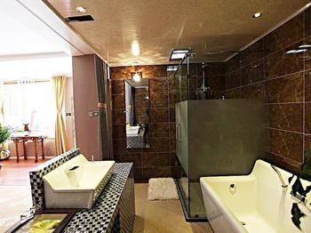 Nobles Living Castle Hotel Lijiang  Exterior photo